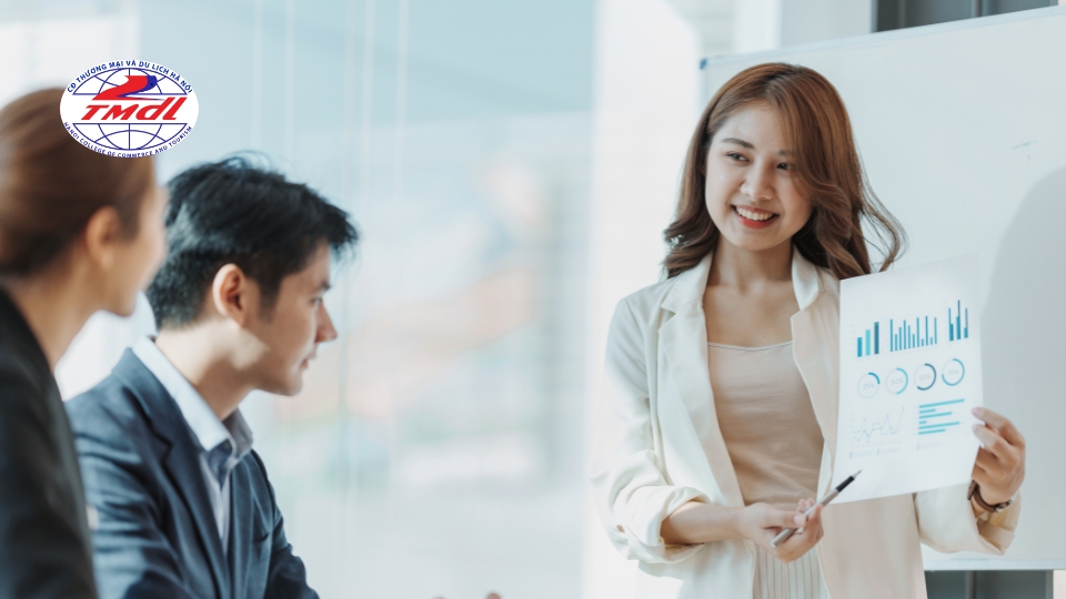 Ngành Quản trị Kinh doanh hệ từ xa tại Trường Cao đẳng Thương mại & Du lịch Hà Nội